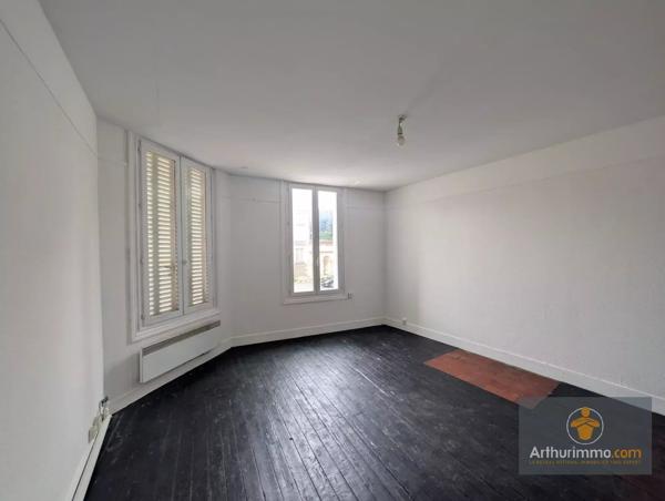 Vente                                                      Immeuble
                        
                                                            à Noyon