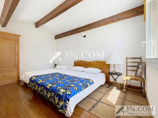 Maison
                                                                                                                                                                                                                                                                                                                        6 pièce(s)                                                                                                                                                                                                          4 chambre(s)                                                                                                                                                                                                          153  m²