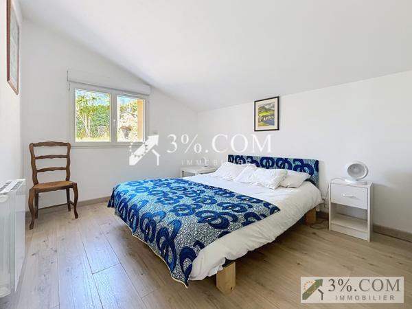 Maison
                                                                                                                                                                                                                                                                                                                        6 pièce(s)                                                                                                                                                                                                          4 chambre(s)                                                                                                                                                                                                          153  m²