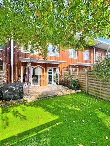 Maison récente située en lisière de foret