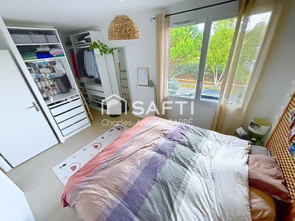 Maison récente située en lisière de foret