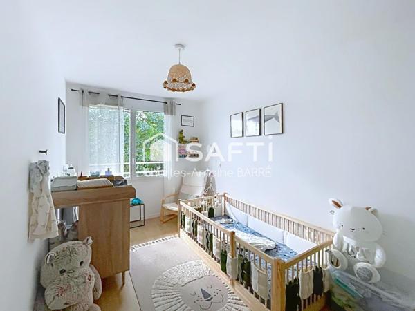 Maison récente située en lisière de foret