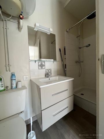 POITIERS, PLAN SAINT SIMPLICIEN, STUDIO MEUBLE DE 17.88M²