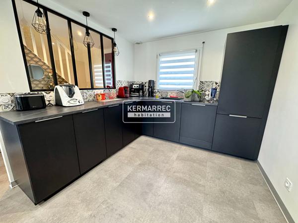 Maison 6 pièces – 106 m² environ à Theix (ref : 100880-AV)