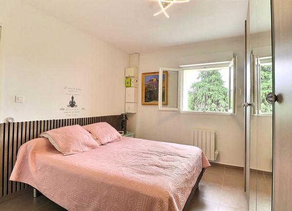 REZ DE JARDIN TYPE 3 / JARDIN / BUANDERIE / STATIONNEMENTS