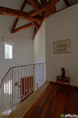 Maison
         7 pièces
        - 180 m² Bien prestige 550 000 € *