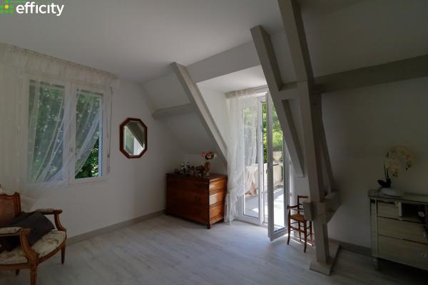 Maison
         7 pièces
        - 180 m² Bien prestige 550 000 € *