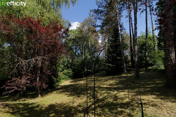 Maison
         7 pièces
        - 180 m² Bien prestige 550 000 € *
