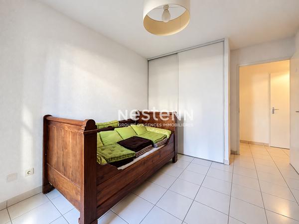 A VENDRE:  Appartement T2 d'environ 45,19 m² en rez-de-chaussée avec terrasse et 3 parkings ? Muret