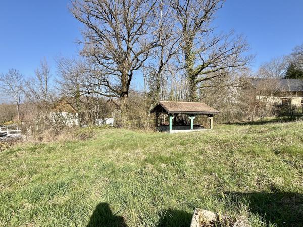 TERRAIN VIABILISÉ / 520m² / PERMIS ACCEPTÉ