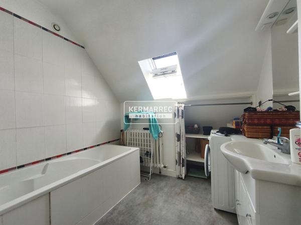 Appartement 2 pièces – 42 m² environ à Vannes (ref : 100872-AV)