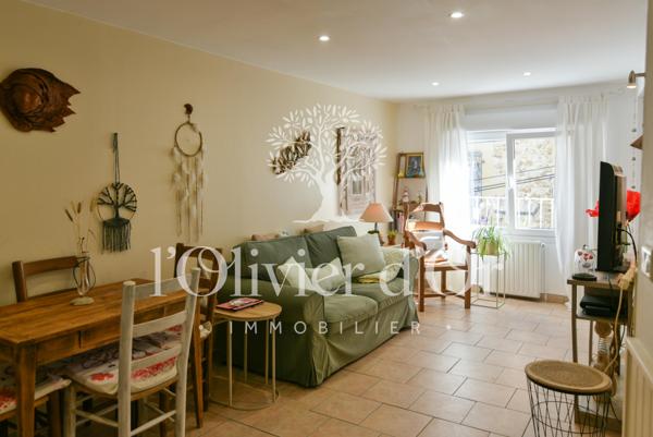 Valréas (84600) Maison de village rénovée d'environ 78m²