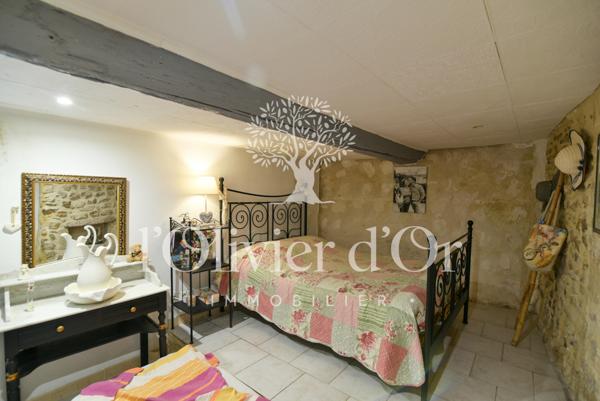 Valréas (84600) Maison de village rénovée d'environ 78m²