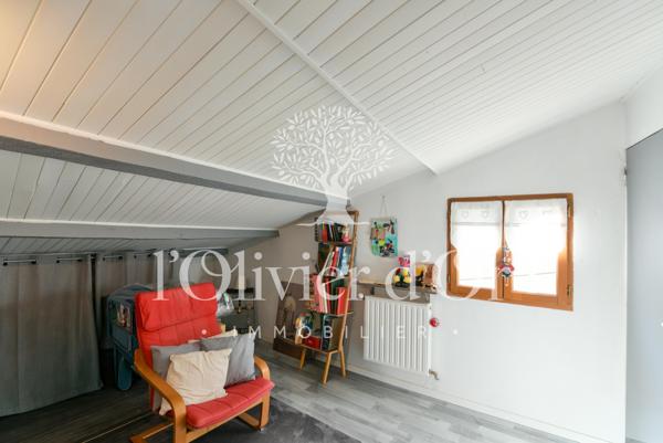 Valréas (84600) Maison de village rénovée d'environ 78m²