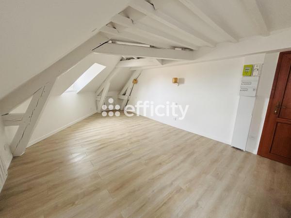 Appartement
         1 pièce
        - 30 m² 100 000 € *
