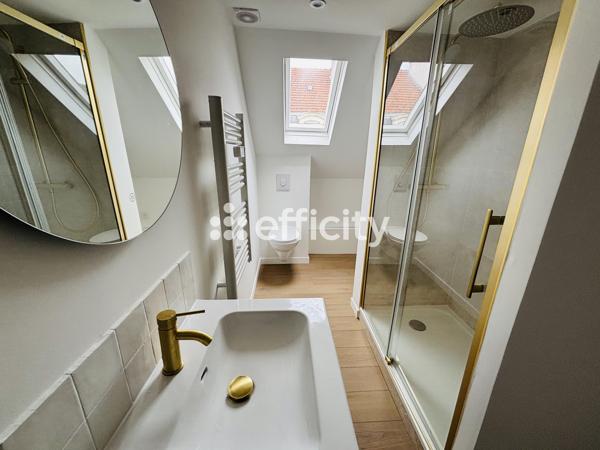 Appartement
         1 pièce
        - 30 m² 100 000 € *