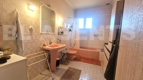 🏡 À vendre – Spacieuse maison 220 m² avec garage et jardin – Moissac