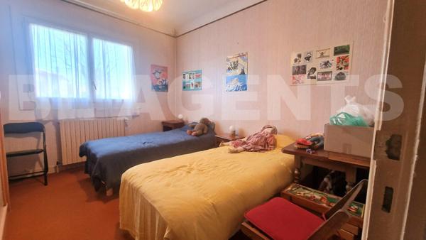 🏡 À vendre – Spacieuse maison 220 m² avec garage et jardin – Moissac