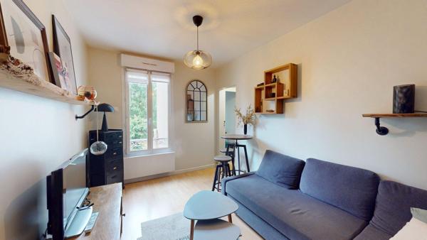 Charmant deux pièces place des marronniers