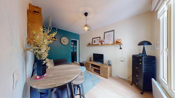 Charmant deux pièces place des marronniers