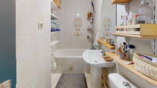 Charmant deux pièces place des marronniers