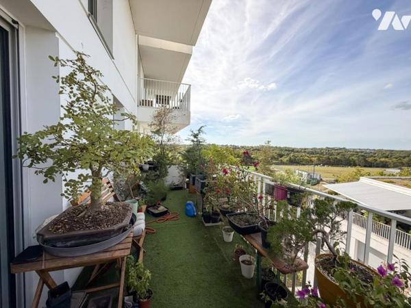 ST HERBLAIN VAL DE CHEZINE - APPARTEMENT T4 EN ETAGE ÉLEVÉ AVEC TERRASSE, CELLIER ET DEUX PARKINGS