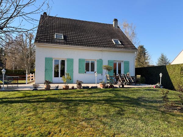 Charmante maison traditionnelle à vendre  à 5mn de la gare  7 pièces, 130 m² sur 1000 m² de terrain