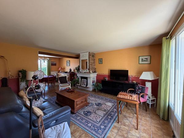 Charmante maison traditionnelle à vendre  à 5mn de la gare  7 pièces, 130 m² sur 1000 m² de terrain