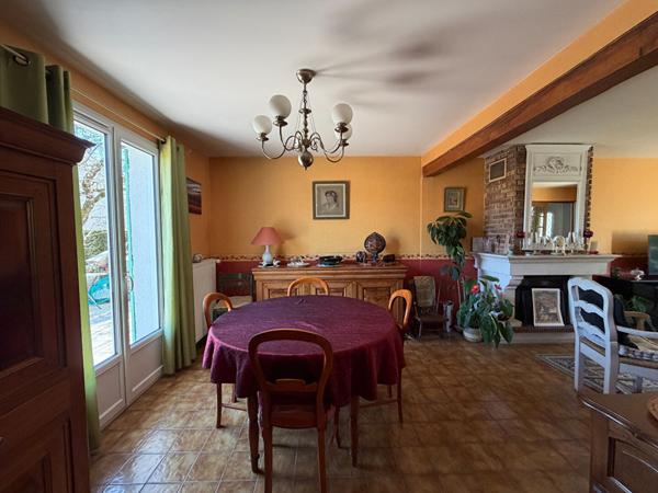 Charmante maison traditionnelle à vendre  à 5mn de la gare  7 pièces, 130 m² sur 1000 m² de terrain