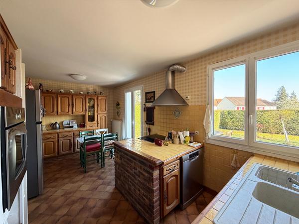 Charmante maison traditionnelle à vendre  à 5mn de la gare  7 pièces, 130 m² sur 1000 m² de terrain