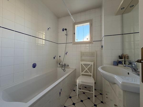 Charmante maison traditionnelle à vendre  à 5mn de la gare  7 pièces, 130 m² sur 1000 m² de terrain