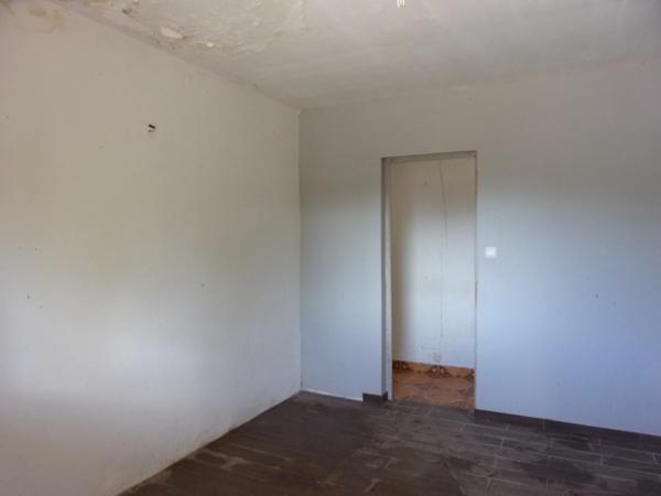 A VENDRE - SAINT-FRANCOIS MAISON A RENOVER DE TYPE T4