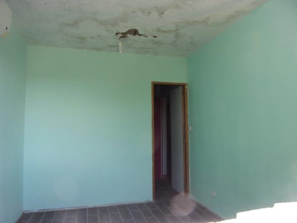 A VENDRE - SAINT-FRANCOIS MAISON A RENOVER DE TYPE T4