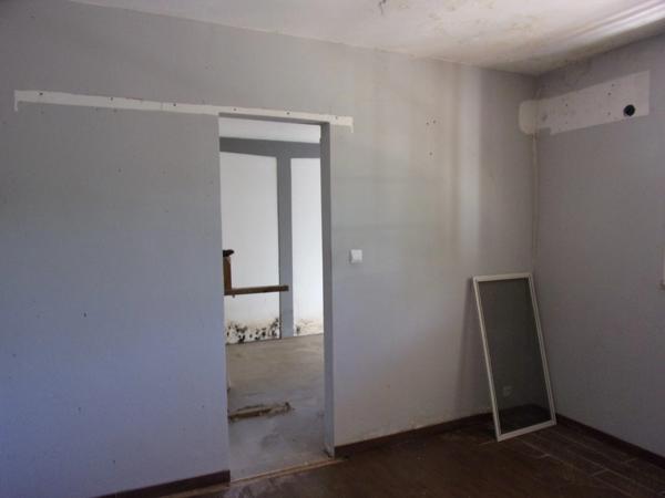 A VENDRE - SAINT-FRANCOIS MAISON A RENOVER DE TYPE T4