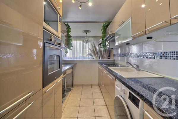 Appartement F4 à vendre  4 pièces - 84,08 m2 BAGNOLET - 93