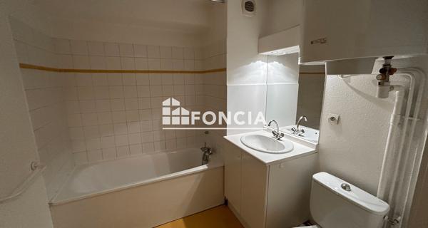 Location Studio meublé 21 m² - Saint-étienne 42000