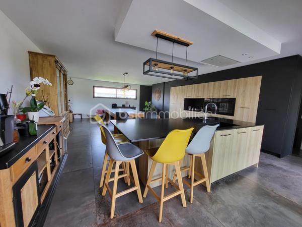 Maison contemporaine de 221 m²