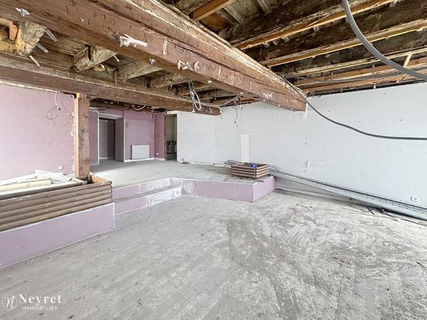 Place grenette locale commercial de 161,14m2 divisible
