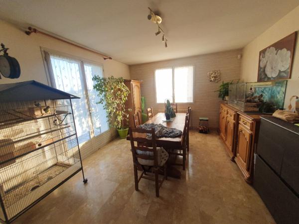 BERCHERES LES PIERRES - MAISON DE 152 M²