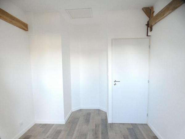 Maison renovée entirement à Montignac Lascaux avec 3 chambres, bureau et jardin