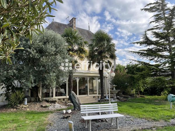 Maison 8 pièces - 302 m²