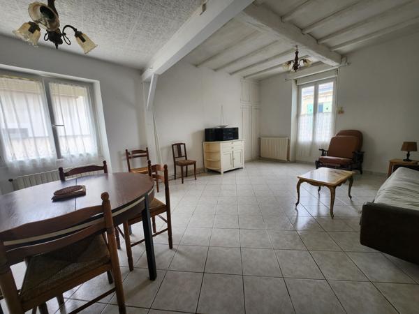 Luçon (85400) Maison au calme en centre ville de Luçon avec jardin et dépendance