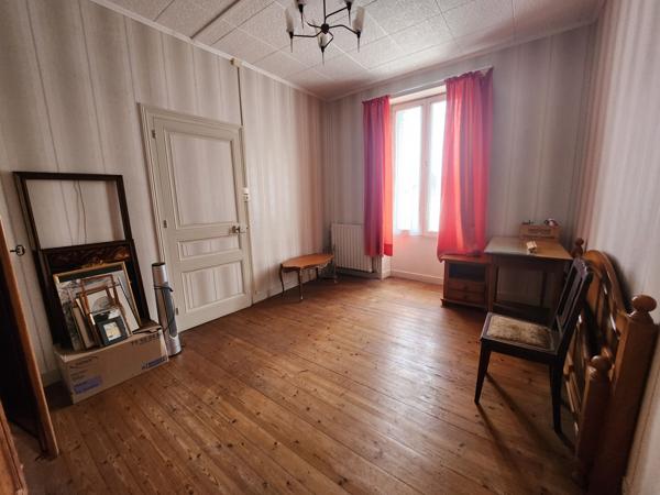 Luçon (85400) Maison au calme en centre ville de Luçon avec jardin et dépendance