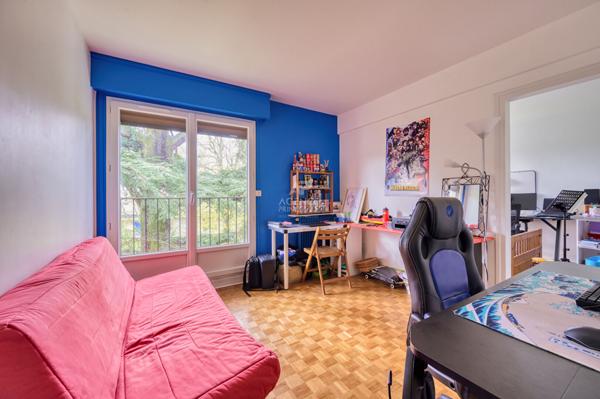 CHAVILLE - Dernier étage appartement familiale traversant de 5 pièces. 565 000 € **  - Référence  753-C