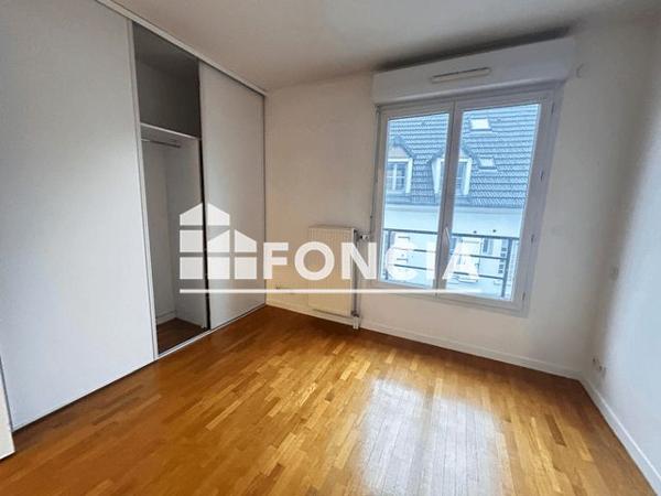 Location Appartement 3 pièces 66.4 m² - 7 RUE DE LA GARE Chatillon 92320