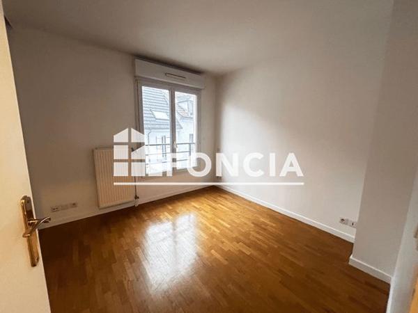 Location Appartement 3 pièces 66.4 m² - 7 RUE DE LA GARE Chatillon 92320