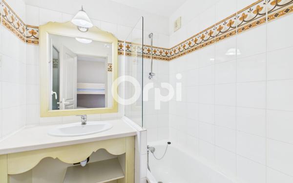 Appartement à vendre    3 pièces • 41,48 m2 Mandelieu-la-Napoule