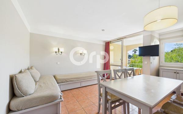 Appartement à vendre    3 pièces • 41,48 m2 Mandelieu-la-Napoule