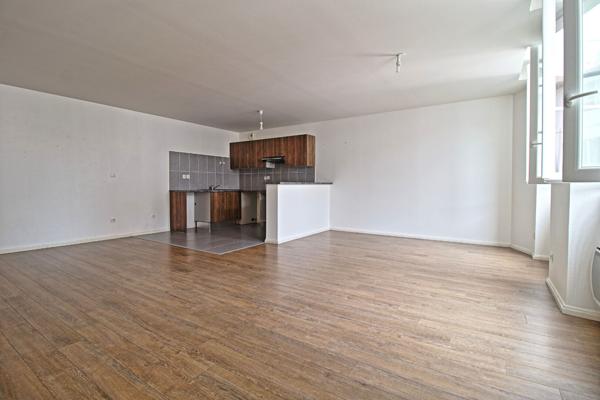 Appartement Dax 3 pièces 86 m2 + 2 parkings + cave