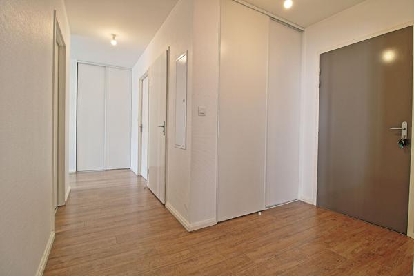 Appartement Dax 3 pièces 86 m2 + 2 parkings + cave
